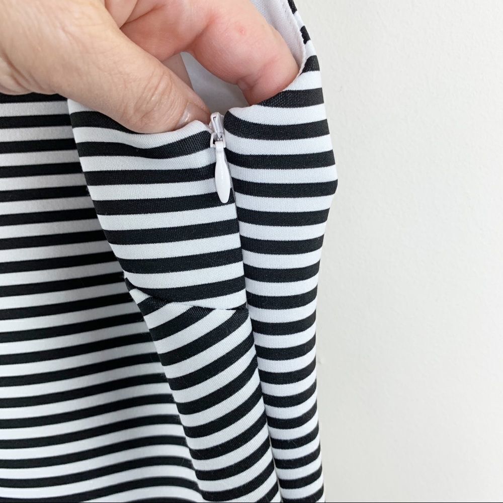 Love Ady Black/White Stripe V-Neck Skater Dress M - Picture 6 of 12